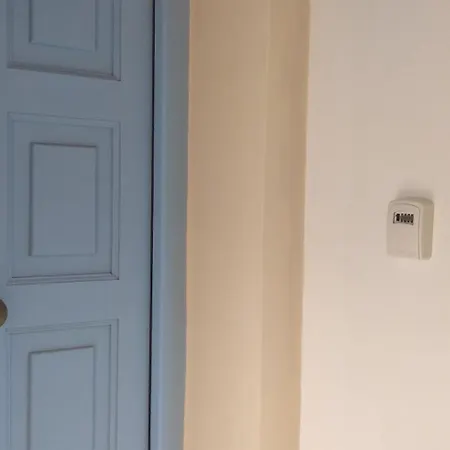 νησώκατοικία με εκπληκτική θέα/ ηλιοβασίλεμα. Vakantiehuis Mpatsi