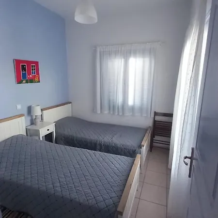 νησώκατοικία με εκπληκτική θέα/ ηλιοβασίλεμα. * Mpatsi