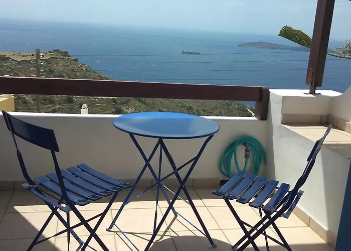 νησώκατοικία με εκπληκτική θέα/ ηλιοβασίλεμα. *