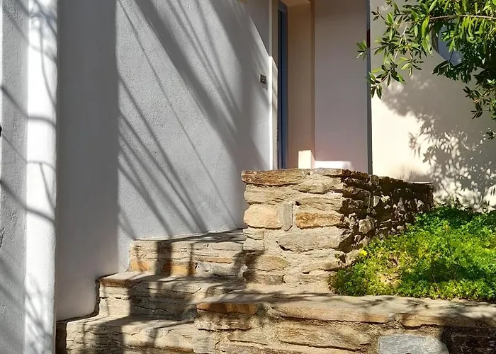 νησώκατοικία με εκπληκτική θέα/ ηλιοβασίλεμα. * Batsi