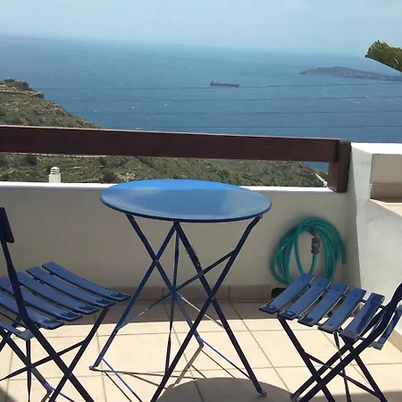 νησώκατοικία με εκπληκτική θέα/ ηλιοβασίλεμα. *